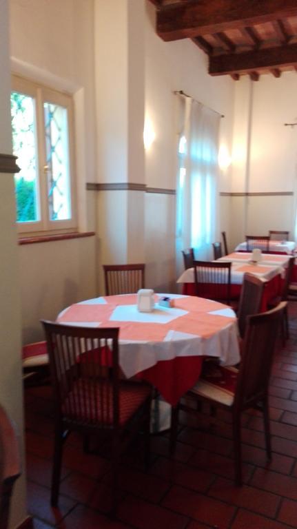 Corte Degli Estensi ฟอร์มิจิเน ภายนอก รูปภาพ