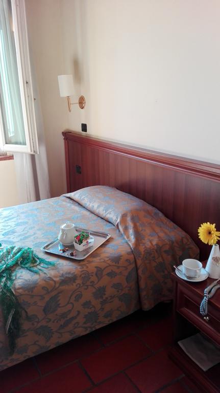 Corte Degli Estensi ฟอร์มิจิเน ภายนอก รูปภาพ