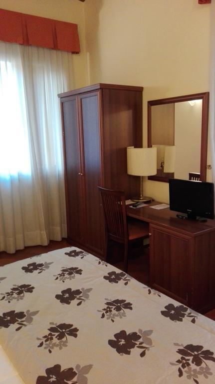 Corte Degli Estensi ฟอร์มิจิเน ภายนอก รูปภาพ
