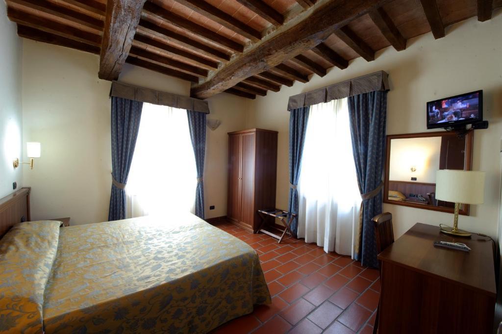 Corte Degli Estensi ฟอร์มิจิเน ห้อง รูปภาพ